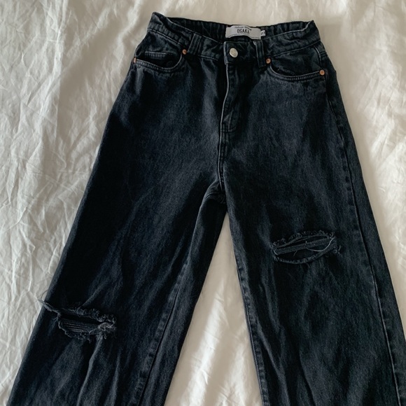 Distressed High Waisted Wide Legged Jeans - Picture 3 of 3